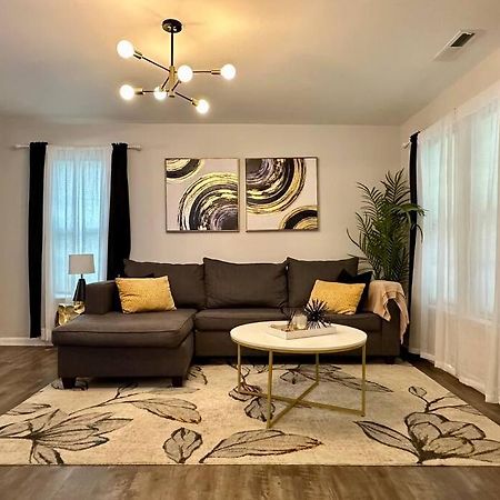 Cozy And Luxury Home Raleigh Buitenkant foto