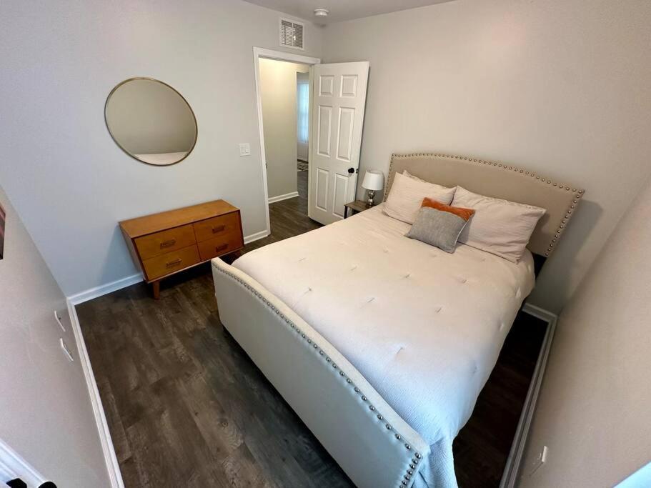 Cozy And Luxury Home Raleigh Buitenkant foto