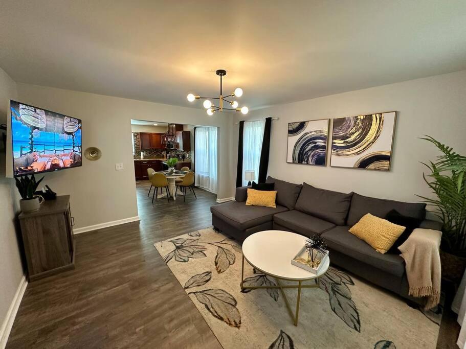 Cozy And Luxury Home Raleigh Buitenkant foto